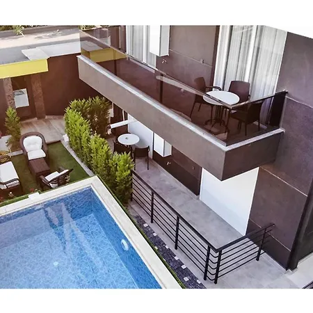 Aparthotel Stile Family 5*